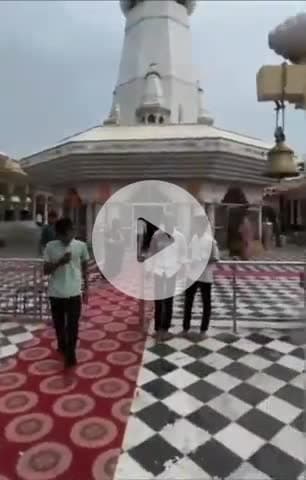 टीकमगढ़: कुंडेश्वर: ब्रह्म मुहूर्त में भोलेनाथ का जलअभिषेक, सावन के पहले सोमवार को 5 हजार से अधिक श्रद्धालु आने की संभावना