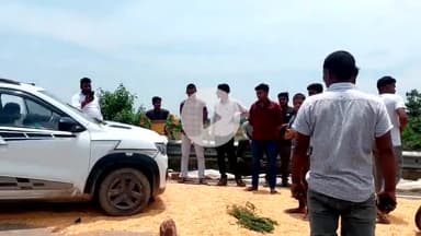 कन्नौज: कुलापुर काली नदी पुल पर कार और बाइक की टक्कर, हादसे में 2 छात्र हुए घायल