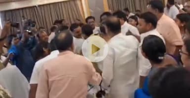 पटना ग्रामीण: पटना नगर निगम की बैठक में पार्षदों का हंगामा, हाथापाई में फाड़े एक-दूसरे के कुर्ते