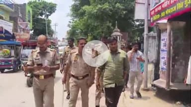 अमरोहा: अमरोहा डीएम निधि गुप्ता के निर्देश पर पालिका ने चलाया अतिक्रमण हटाओ अभियान, अस्थाई अतिक्रमण पर हुई बड़ी कार्रवाई