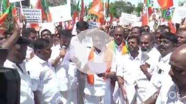 பேரையூர்: "டெல்லியில் இருந்து தமிழகத்திற்கு அமித்ஷா பிளைட் ஏறினாலே திமுக விற்கு நடுக்கம் ஏற்படுகிறது"- நயினார் நாகேந்திரன் பேச்சு