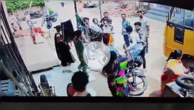 बांसवाड़ा: राज तालाब थाना क्षेत्र के खांदू कॉलोनी में पूर्व के विवाद को लेकर पड़ोसी ने मां-बेटे के साथ की मारपीट, एमजीएच में भर्ती