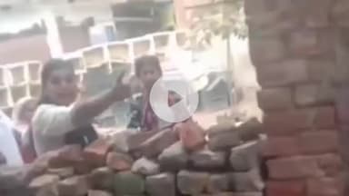 नवादा: कादिरगंज पुरानी मछली बाजार में जमीन से जुड़े मामले में जमकर हुई रोडबेजी, वीडियो हुआ वायरल