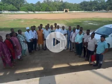 सिमडेगा: अल्बर्ट एक्का स्टेडियम में विश्व आदिवासी दिवस मनाने के लिए संयुक्त आदिवासी मोर्चा की बैठक