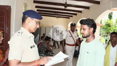 बेतिया: भूमि विवाद को लेकर जनता दरबार का आयोजन, समस्याओं के त्वरित निष्पादन का निर्देश