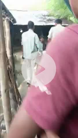 aaj  subah suger choor gram-tharbita thana  kishanpur ka Bara babu Hai ye Jo apnea manmane ke sath  chor ko thana legaya