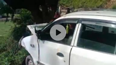 डुंडा: गंगोत्री हाईवे पर वाहन अनियंत्रित होकर पेड़ से टकराया, चार लोग घायल