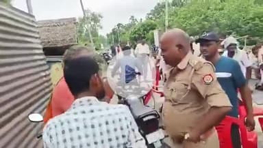 दरोगा ने 15 हजार रुपए जिस काम के लिए थे, वो नहीं हुआ, पीड़ित ने रास्ते में ही धर दबोचा, पैसा वापस नहीं देने पर दरोगा की बाइक रख ली