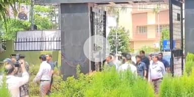 पटना ग्रामीण: सीएम नीतीश कुमार ने एस के पुरी पार्क में स्वर्गीय सत्येंद्र नारायण सिन्हा को श्रद्धांजलि दी