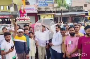 बारां: प्रताप चौक बस स्टैंड सीसवाली पर नरेश मीणा की जमानत होने पर समाज के लोगों ने आतिशबाजी कर खुशी मनाई