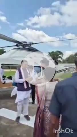 बहराइच: उपमुख्यमंत्री केशव प्रसाद मौर्य पहुंचे बहराइच, डीएम व एसपी ने किया स्वागत