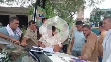 लोहारू: गांव ढाणी श्यामा में बस स्टैंड के पास बस की चपेट में आए दंपति, महिला की मौत व पति गंभीर घायल