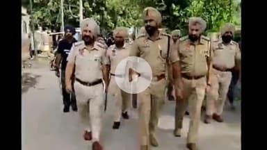 ਜਲੰਧਰ 1: ਜਲੰਧਰ ਦੇ ਕਾਜ਼ੀ ਮੰਡੀ ਵਿਖੇ ਯੁੱਧ ਨਸ਼ਿਆਂ ਵਿਰੁੱਧ ਪੁਲਿਸ ਵੱਲੋਂ ਚਲਾਇਆ ਗਿਆ ਸਰਚ ਆਪਰੇਸ਼ਨ