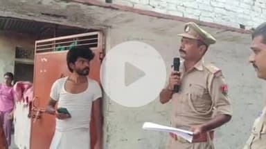 लालपुर पांडेयपुर में एनआई एक्ट में फरार आरोपी के घर पुलिस ने 82 की नोटिस चस्पा की