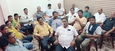 सिमडेगा: सिमडेगा चैम्बर ऑफ कॉमर्स समिति का विस्तार, पहली बैठक में साप्ताहिक बंदी का निर्णय