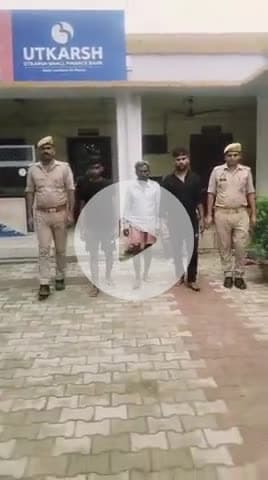 शाहगंज: शेखपुर सुतौली में बाईट से छीटा पड़ने पर कुल्हाड़ी से हत्या, तीन आरोपी गिरफ्तार