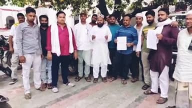 बहराइच: बहराइच कलेक्ट्रेट पहुंचे मीट व नॉनवेज होटल संचालकों ने नगर मजिस्ट्रेट को मांगों को लेकर सौंपा ज्ञापन