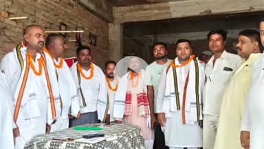 मोतिहारी: अखिल भारतीय पान महासंघ और इंडियन इंकलाब पार्टी के संयुक्त तत्वावधान में बड़ा बरियारपुर में बैठक आयोजित की गई