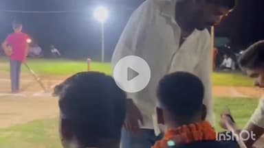 चरपोखरी: धनौती गांव में भावी मुखिया प्रत्याशी ने जिला स्तरीय रात्रि क्रिकेट टूर्नामेंट का किया उद्घाटन