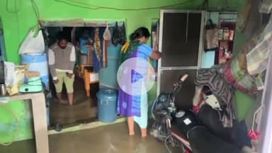 देर रात बारिश से लालपुर में जलभराव, घरों में घुसा पानी, लोगों ने जागकर रात बिताई