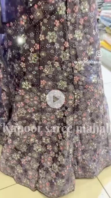 kapoorsareemahaljo bhi hmari insta id  @kapoorsareemahal ko follow krke hamari shop pr ayga usse 20% discount milega