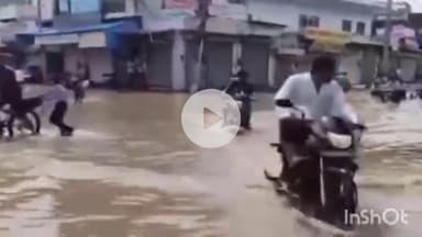 पलवल: होडल में बरसात से हुए जलभराव से छात्रों को पानी से होकर जाने में पूरी परेशानी#jansamasya