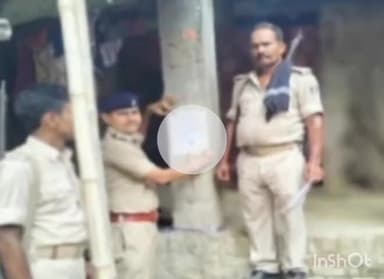 बेगूसराय: जिले में फरार अभियुक्तों के विरुद्ध अभियान चलाकर पुलिस ने 29 कुर्की की, एसपी ने दी जानकारी