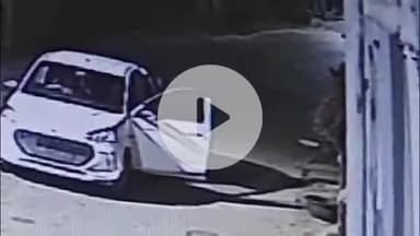 करनैलगंज: कटरा बाजार के वीरपुर में बकरी चुराते हुए कार से ले जाते हुए सीसीटीवी फुटेज हुआ वायरल