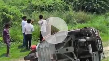 सिराथू: सैनी इलाके में हाइवे पर तेज रफ्तार ट्रक ने ऑटो को मारी टक्कर, आधा दर्जन से ज्यादा लोग हुए घायल