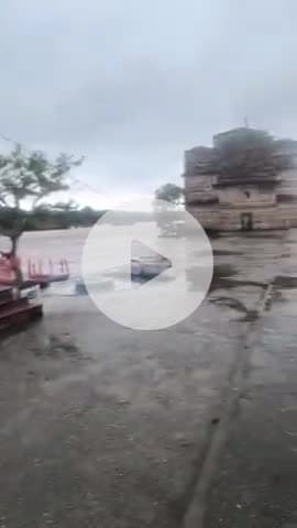ओरछा बेतवा नदी उफान पर है