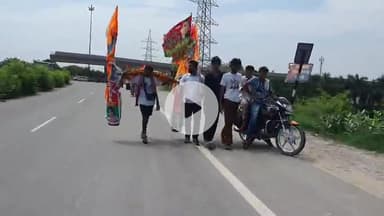 रामपुर: उत्तर प्रदेश में सीएम अखिलेश यादव को बनाने के लिए हरिद्वार से दो युवा PDA की कावड़ कलश यात्रा लेकर रामपुर पहुंचे हैं