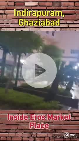 Join me in exploring this urban ghost town!  #EmptyMall #ShoppingCentre #UrbanExploration #QuietVibes #DesertedSpaces