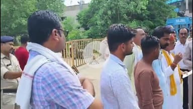 बडोनी: न्यू कलेक्ट्रेट कार्यालय पर जिला करणी सेना ने मांगों को लेकर संयुक्त कलेक्टर को ज्ञापन सौंपा