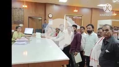 हिंगणघाट: कलोडे सभागृहासमोरील झोपडपट्टी अतिक्रमण उठवून दुसरीकडे स्थायी पट्टे द्या, नागरिकांचे जिल्हाधिकाऱ्यांना निवेदन