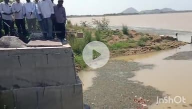 జోగంపల్లి చలివాగు ప్రాజెక్టు చెరువు నీటిని విడుదల చేసిన ఎమ్మెల్యే గండ్ర సత్యనారాయణ