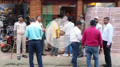 कोडरमा: उपायुक्त के निर्देश पर ट्रेड लाइसेंस के बिना व्यवसाय करने वाले 16 दुकानदारों पर जुर्माना लगाया गया