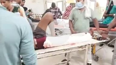 सीतापुर: नीमसार में तेज रफ्तार फोर व्हीलर ने एक मोटरसाइकिल को मारी जोरदार टक्कर, एक व्यक्ति हुआ घायल