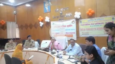 नवाबगंज: डीआरडीए सभागार में राज्य महिला आयोग की सदस्य ने महिलाओं की सुनी शिकायतें, निस्तारण के दिए निर्देश