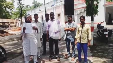 बहराइच: गंभिरवा बाजार टेपरहा निवासी पीड़ित ने जिला अधिकारी कार्यालय में हल्का लेखपाल पर जबरन जमीन कब्जा करवाने का आरोप लगाया