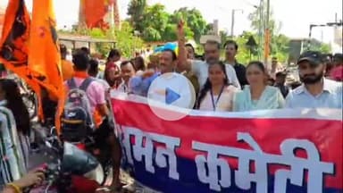 बरेली: अलखनाथ मंदिर पर अमन कमेटी के मुस्लिम भाइयों ने कांवड़ियों पर की पुष्प वर्षा