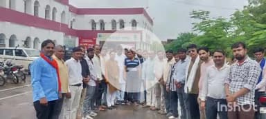 श्योपुर: सावित्री बाई के नाम पर हो मेडिकल कॉलेज का नामकरण, सर्वसमाज ने सीएम के नाम डिप्टी कलेक्टर को सौंपा ज्ञापन