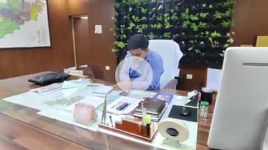 धौलपुर: बारिश को लेकर DM ने अपने कार्यालय से कहा- आमजनों को बारिश के दिनों में विशेष सावधानी बरतने की जरूरत है