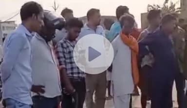 सहजनवा: सहजनवा के भीटी रावत में ट्रक की टक्कर से बाइक सवार महिला की मौके पर मौत, महिला का भाई गंभीर रूप से घायल