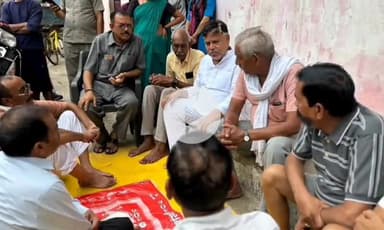 तानसेन: प्रदेश के ऊर्जा मंत्री प्रद्युमन सिंह तोमर ने ग्वालियर विधानसभा क्षेत्र में पहुंचकर लोगों से की मुलाक़ात, सुनी समस्याएँ