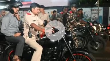 देवघर: राजकीय श्रावणी मेला: उपायुक्त ने कंपोजिट कंट्रोल रूम से मेला क्षेत्र की निगरानी का किया निरीक्षण