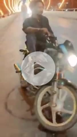 कलीनगर: सोशल मीडिया पर वायरल हुआ डिग्री कॉलेज के पास ओवर ब्रिज पर स्टंट करते बाइक सवार का वीडियो