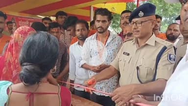 बरहट: पतनेश्वर नाथ मंदिर में SP ने फीता काटकर श्रावणी मेला का शुभारंभ किया