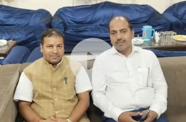 होम गार्ड कवर पाल जी जिला ऑफिसर के साथ...