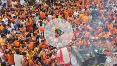 देवघर: श्रावणी मेले की पहली सोमवारी पर बाबा मंदिर में उमड़ा आस्था का जन सैलाब, लाखों श्रद्धालु पहुंचे