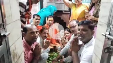 हसनपुर: सावन के पहले सोमवार को शहर के विभिन्न शिवालियों में उमड़ी शिव भक्तों की भीड़, किया जलाभिषेक